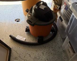 Ridgid 16 Gallon Shop Vac Vacuum with Blower Hose