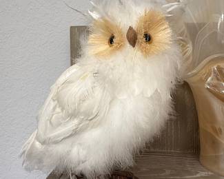 Decorative Feathered Owl 