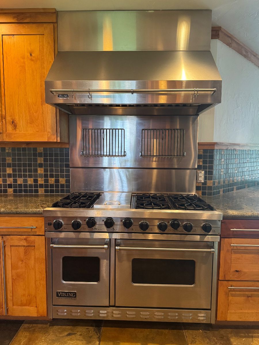 Viking 48” Duel Fuel Range with Venthood.  Small oven not working.  $2,000