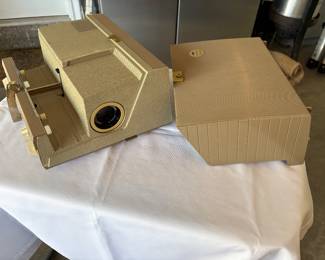 vintage Sawyers 500ER slide projector 