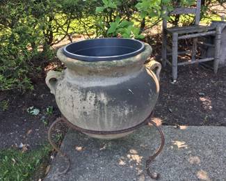 Large planter