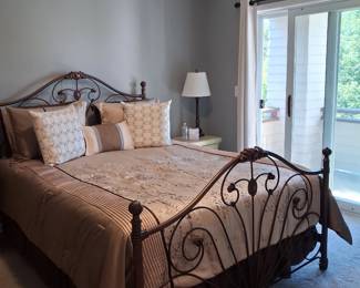 Queen Bed, lamp, end tables, comforters