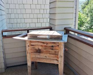 Custom made summer cooler - Igloo, vintage wood