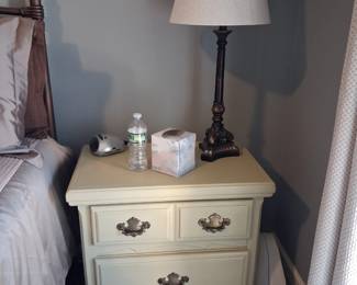 end table, lamp