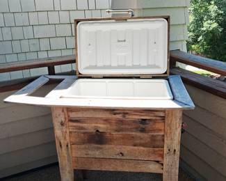 Custom made summer cooler - Igloo, vintage wood
