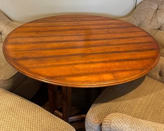 Game Table / Round Wooden Dining Table