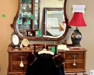 Vintage Vanity Set