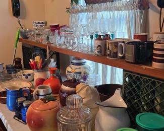 Cookies jars glassware