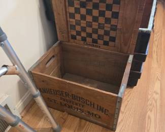 Anheisher Bush wooden box with checkerboard and checkers