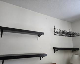 Shelves & wine bottle/glass rack