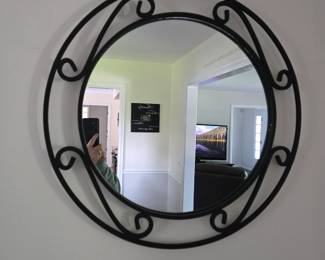 Round metal frame mirror