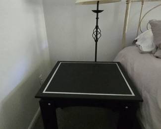 Black end table, metal floor lamp