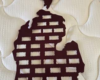 Michigan bottle cap holder