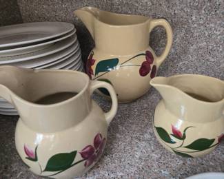Set of pitchers