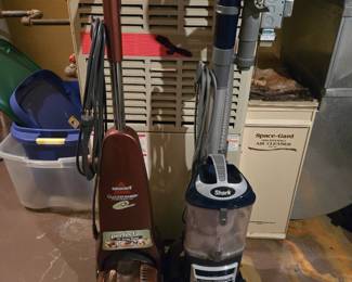 Vacuum cleaner & carpet cleaner