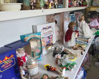 Various Toys & Dolls 