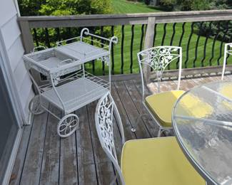 Woodward Patio Set with Cart