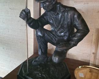 Bronze Kneeling Golfer