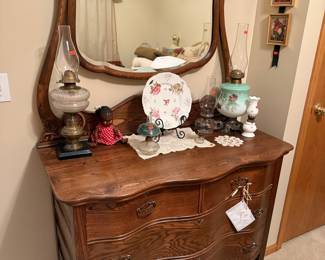 Victorian Tiger Oak Serpentine Dresser with Mirror