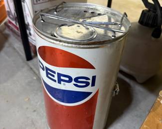 Vintage Pepsi "The Big Can-Do" Barbecue Grill