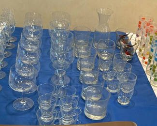 Lot 8: Assorted Glassware Collection