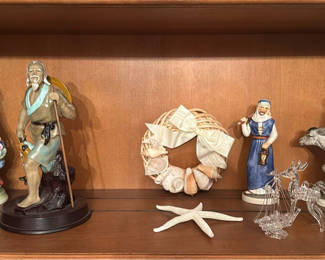 Lot 88: Assorted Religious and Decorative Items