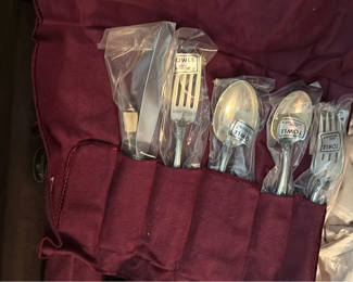 Lot 42: Towle Flatware Set with Wooden Storage Chest
