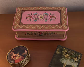 Lot 89: Decorative Wooden and Metal Trinket Boxes