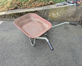 Lot 62: Dunlap Wheelbarrow
