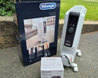 Lot 50: DeLonghi Dragon Space Heater and Pelonis Space Heater