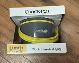 Lot 415: Crock-Pot Lunch Crock, Compact Slow Cooker, and Ceramic Casserole Dish