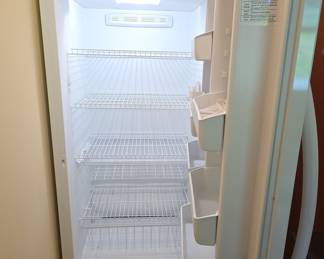 Frigidaire 20.5 cu ft Upright Freezer