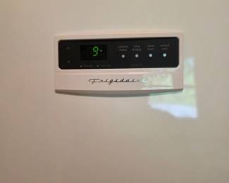 Frigidaire 20.5 cu ft Upright Freezer