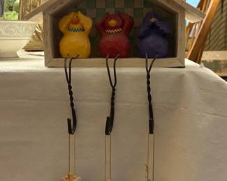Three Wise Chickens with Hanging Tulips Wall Decor