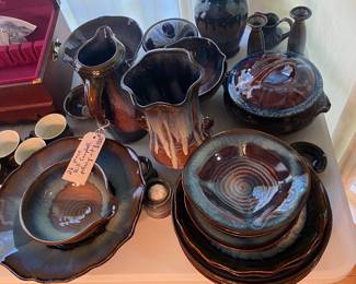 26 piece Bill Campbell pottery set