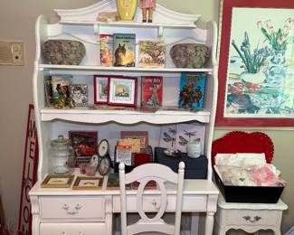 Desk with Hutch