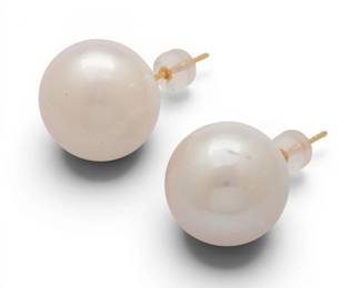 Lot 75 18k Yellow Gold and Cultured Pearl Stud Earrings