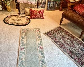 Many rugs to choose from
