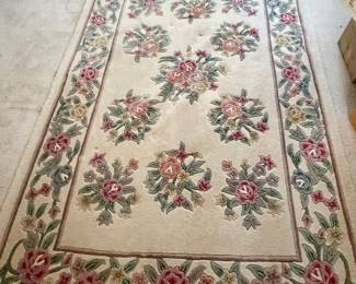 5x7 and 8x10 of this rug available 