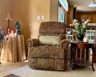 Reclining chair