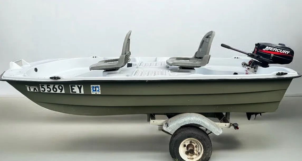  01 10 Pelican Fishing Boat... Ready  Waiting Just For You