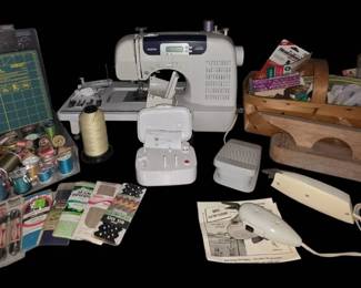 Brother CS6000 Computerized Sewing Machine  Notions Lot