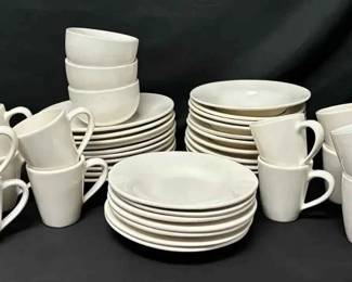 14CT615Pottery Barn Dishes