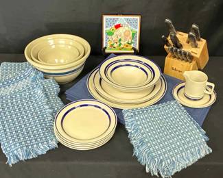 14CT603Blue White Dishes Knives Linens
