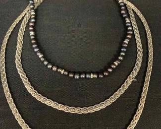14CT696VSilver Chain Beaded Necklace