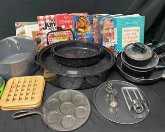 14CT608Vintage Cookware More
