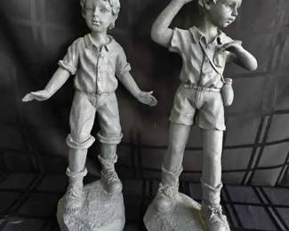 14CT484Vintage Resin Statues