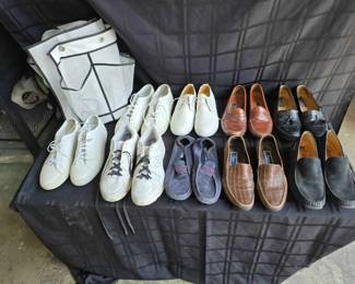 14CT639Assortment of mens size 11 shoes