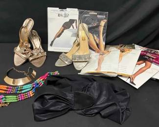 14CT679Dressing For An Evening Out