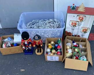 14CT593Christmas Mystery Lot